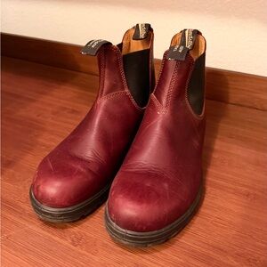 Blundstone Burgundy Leather Chelsea Boots